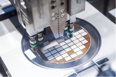 十家車企上半年財(cái)報(bào)透視 利潤(rùn)王者與研發(fā)之星的較量